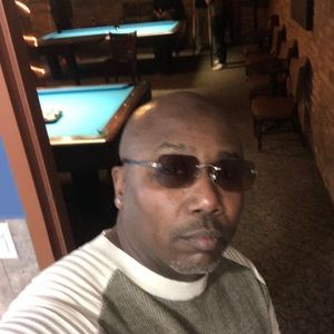 Meet your Posher, Derrell